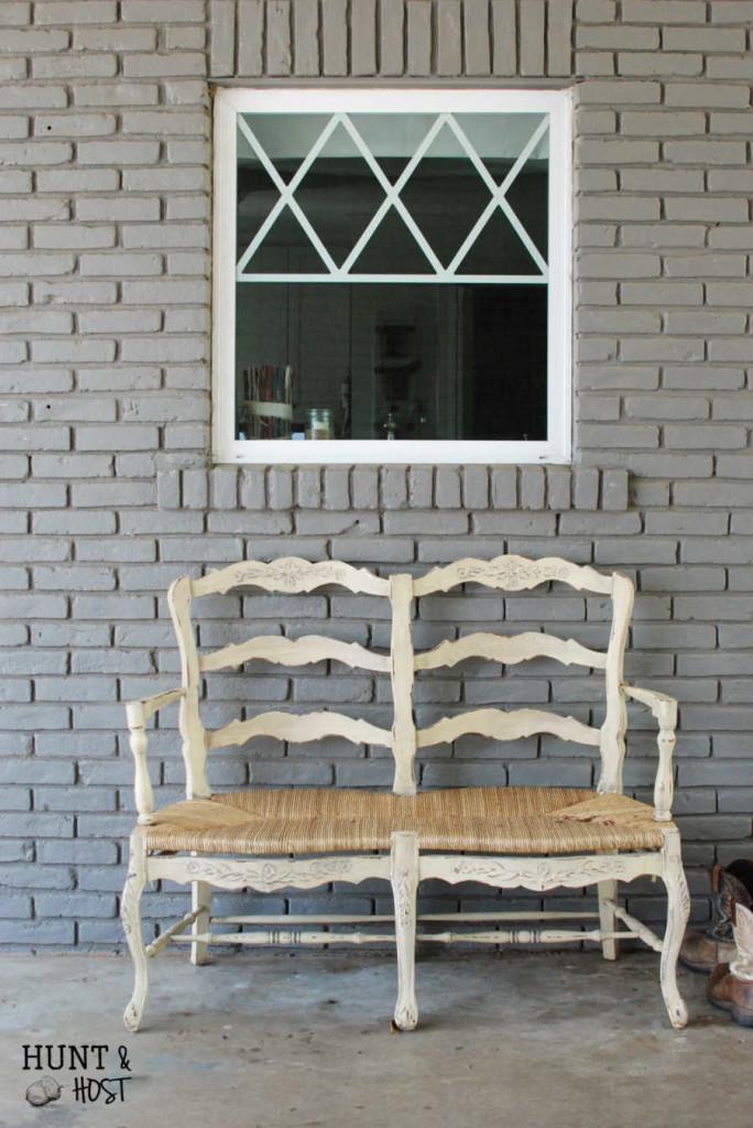 This Seagull inspired coastal bench makeover is just one of many coastal inspired furniture flips you'll find here! www.huntandhost.net