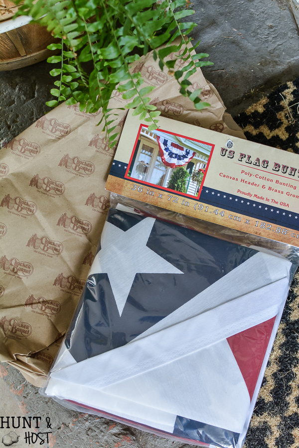 Paint your own buffalo check fabric for the cutest DIY pillows ever. Easy 4th of July dÃ©cor ideas.