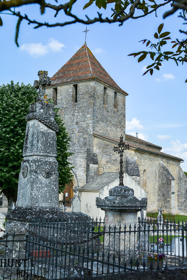 Just a sample of beautiful French scenery, landscapes and flowers. Visit an old French church, a French chateau, smell the wild flowers and view the grapevines.