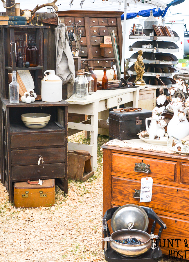 See the latest decorating trends of 2018 as showcased at Round Top Antiques Week in Texas. The fall show displayed a ton of trendy ideas to steal! from furniture paint color trends to the next hot metallic, take a look at all Antiques Week has to offer! The best Texas flea market there is. See things to do in Round Top #antiquesweek #guidedshoppingtrip #roundtop #vintagefinds #warrenton #texasflea #roundtoptx #junkhunting #junkstyle