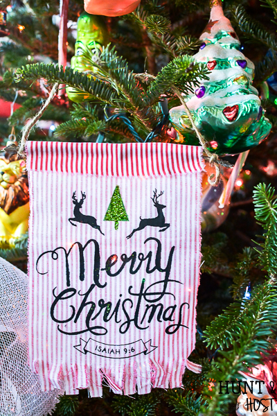 Easy ideas for handmade fabric Christmas ornaments you will cherish for years to come. These special heirloom ornaments are simple and fun to make! Learn how to use gold leaf on fabric and gorgeous detailed stencils with Chalkart or Gel Art Ink.